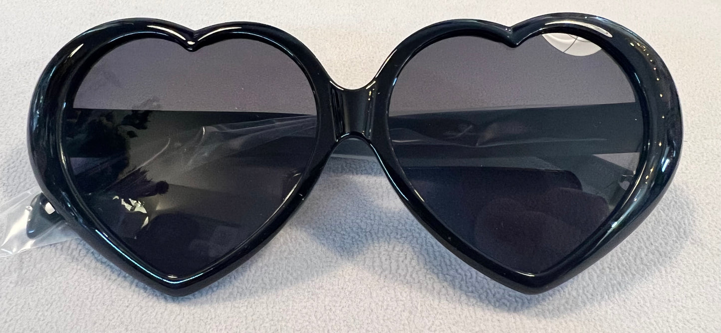 Lovely Heart Shaped Frame Sunglasses-Apparel & Accessories > Clothing Accessories > Sunglasses-Black-Quinn's Mercantile