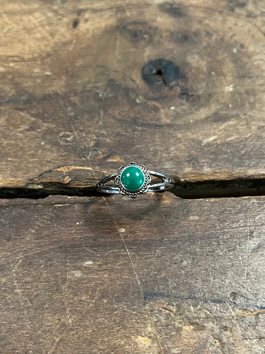 Round Green Stone Ring-Apparel & Accessories > Jewelry > Rings-Quinn's Mercantile