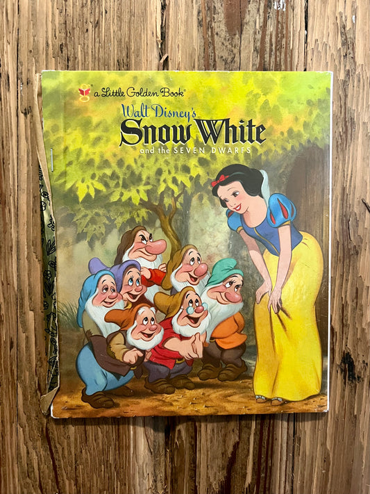 Snow White-Media > Books > Print Books-Quinn's Mercantile